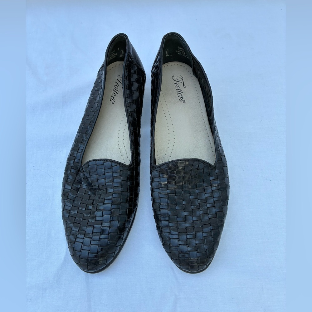 Trotters Black Woven Slip-On Flats